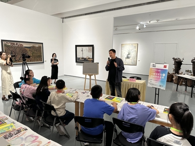 美术馆里的油画棒体验课